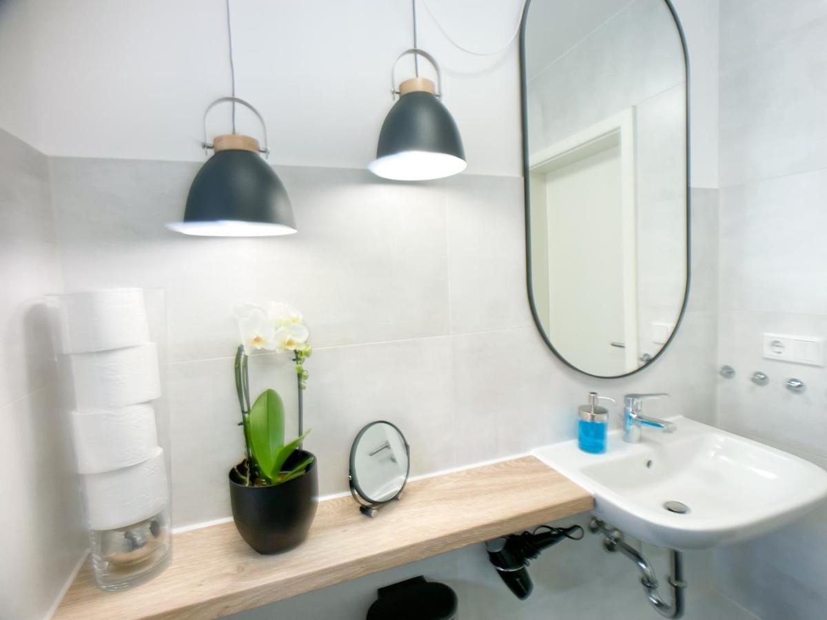 M-Style 02 Apartment Mit Balkon 24H Self-Check-In, Free Parking, Netflix Nuremberg Exterior photo