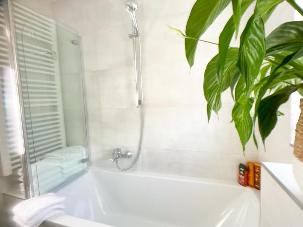 M-Style 02 Apartment Mit Balkon 24H Self-Check-In, Free Parking, Netflix Nuremberg Exterior photo